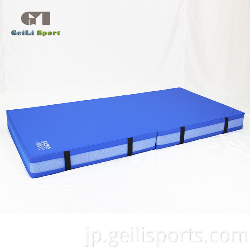 folding crash mat